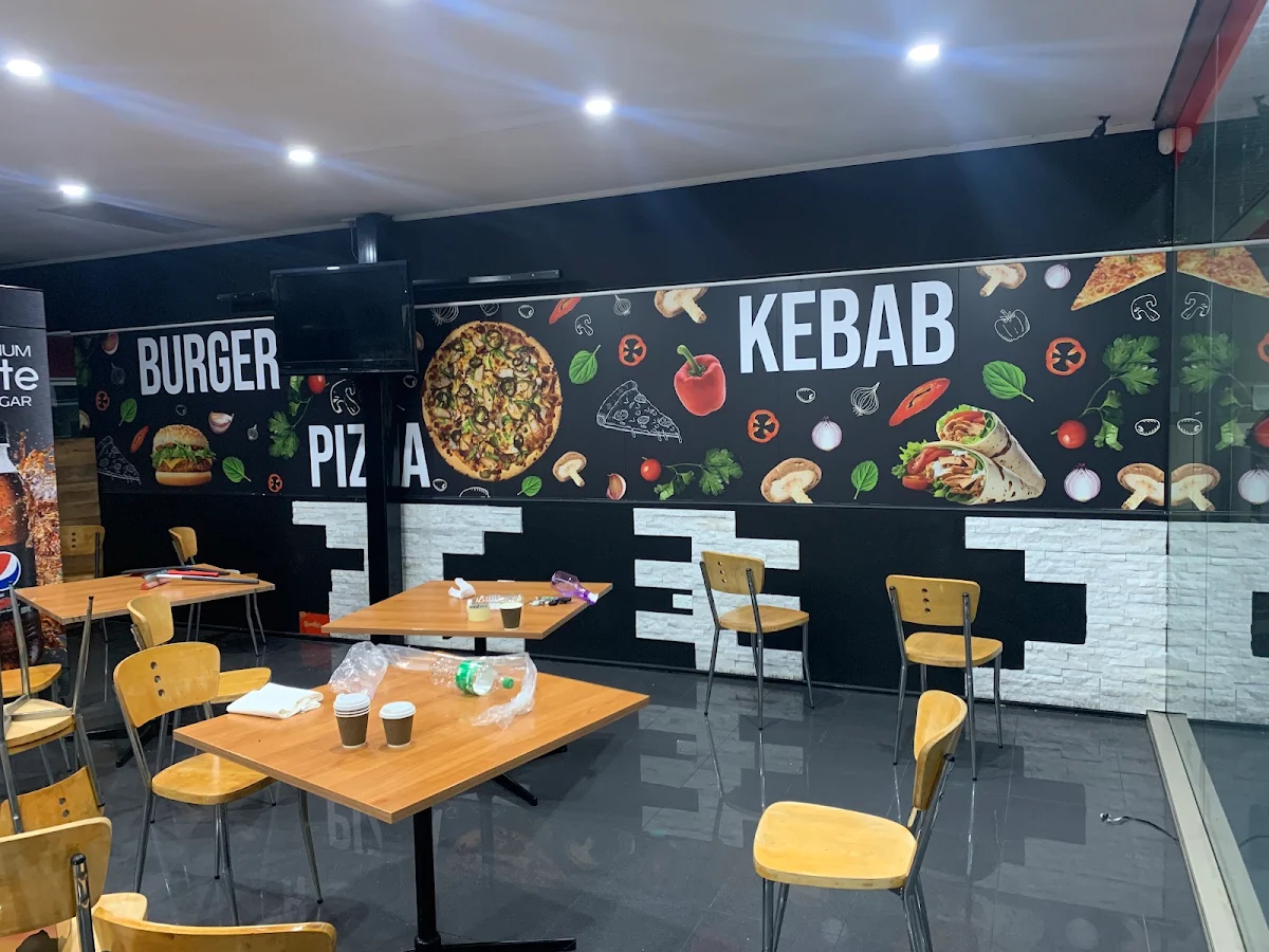 Vibe, Zaza Pizza & Kebab