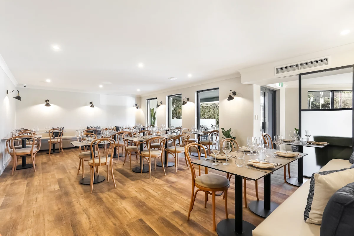 Vibe, Jacaranda Restaurant & Bar