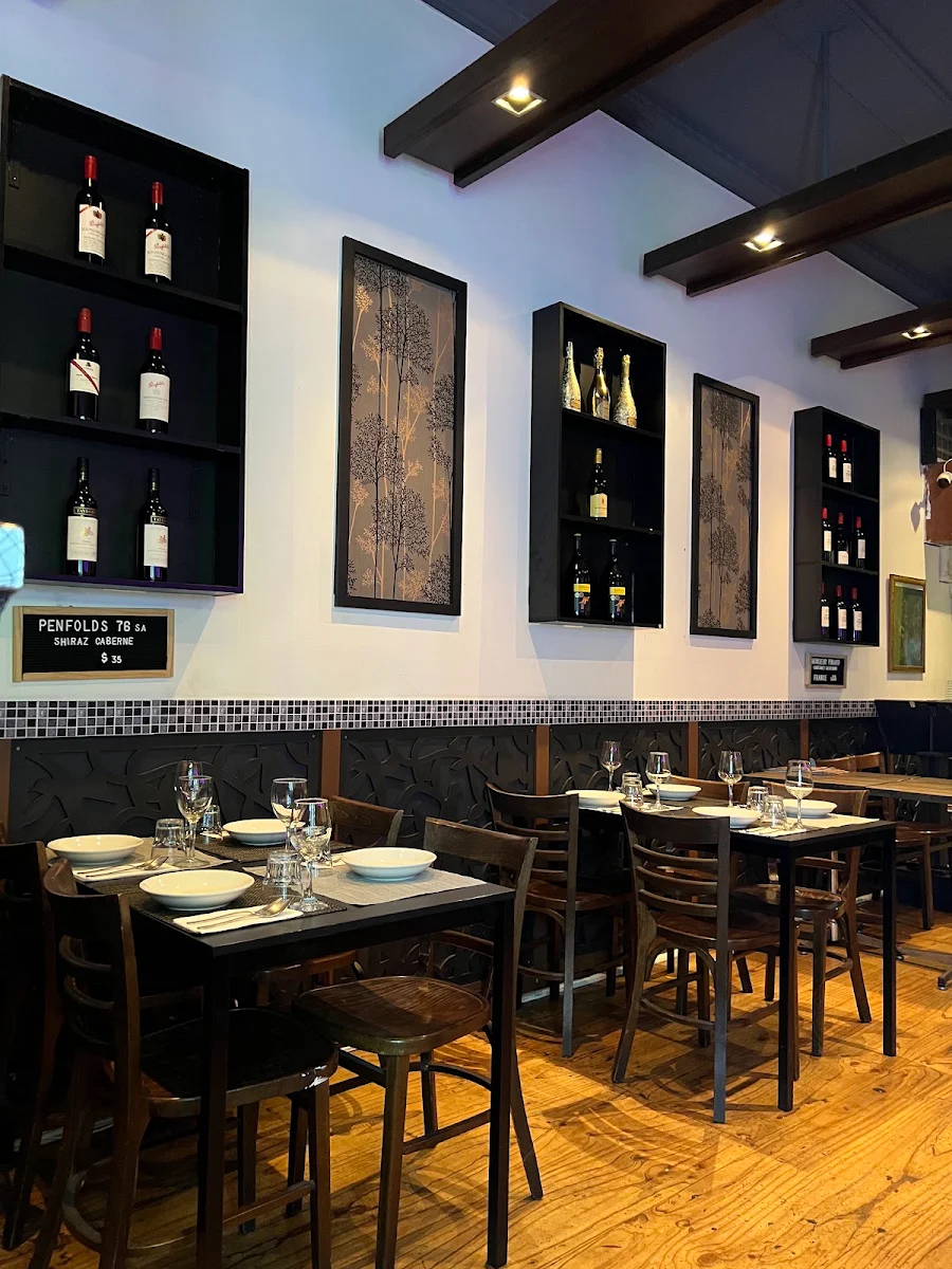 Vibe, Smile Thai Cuisine