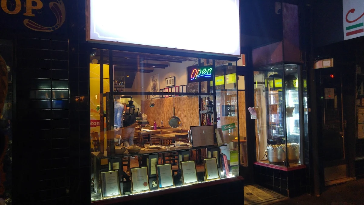 Vibe, Smile Thai Cuisine
