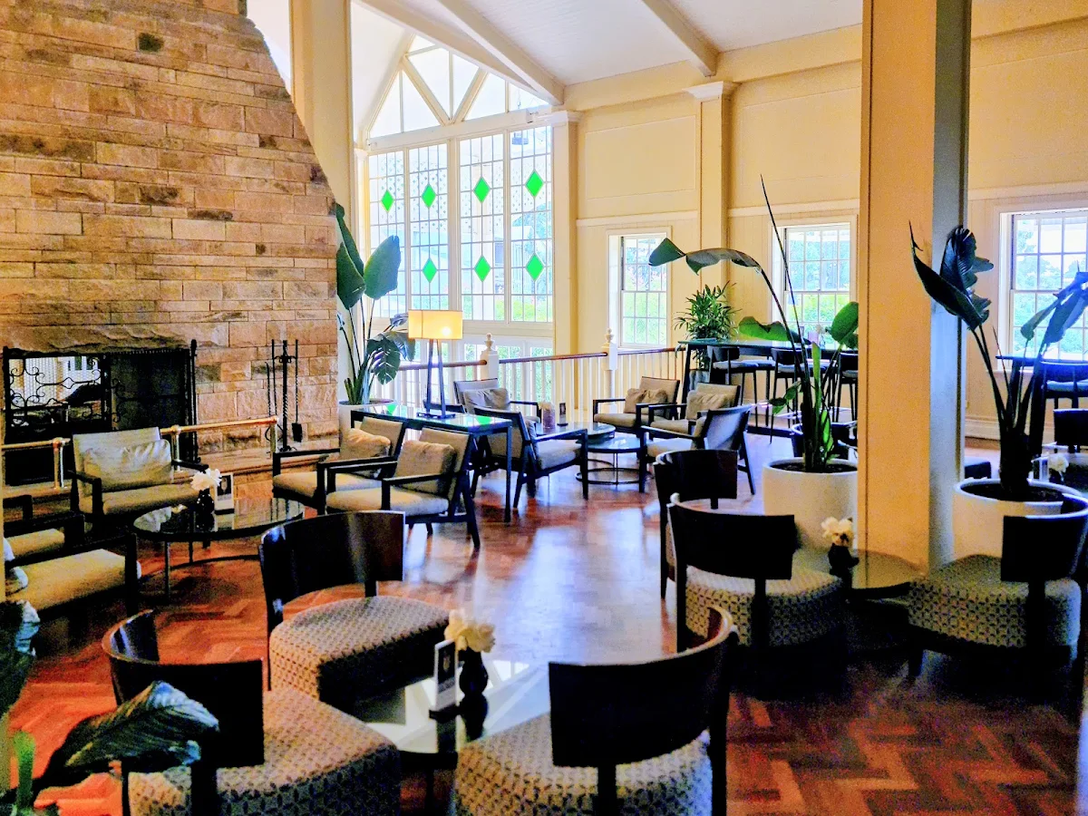 Vibe, Verandah Restaurant & Bar