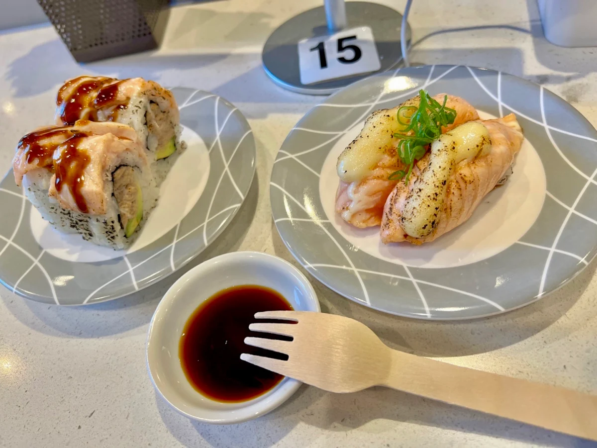 Food & drink, On a Roll Sushi Banyo