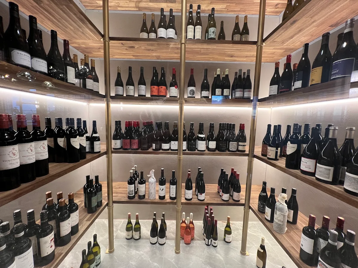 Vibe, Ciel Restaurant & Bar
