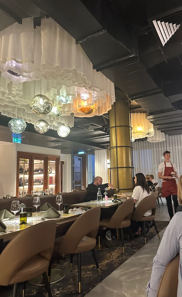 Vibe, Ciel Restaurant & Bar
