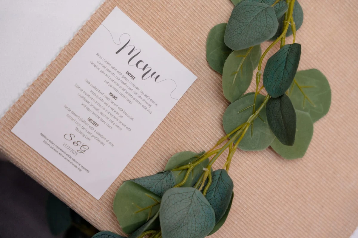 Menu, Deoro By The Bay