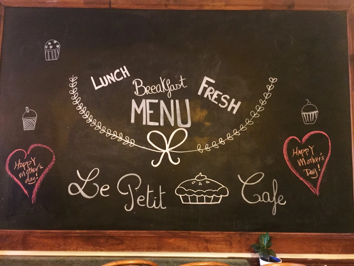 Menu, Le Petit Tarte cafe & cake & catering