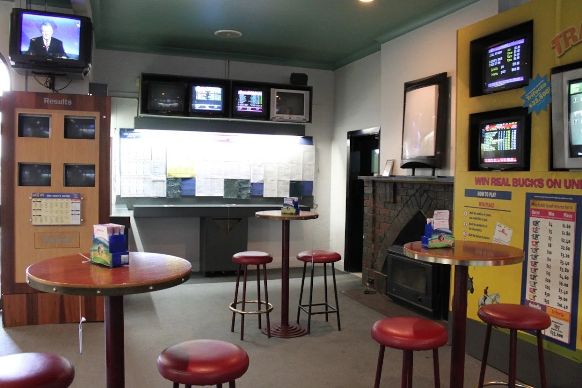 Vibe, Royal Oak Hotel