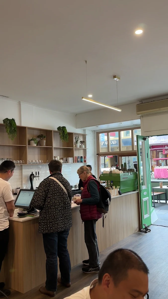 Vibe, Dawn Eatery