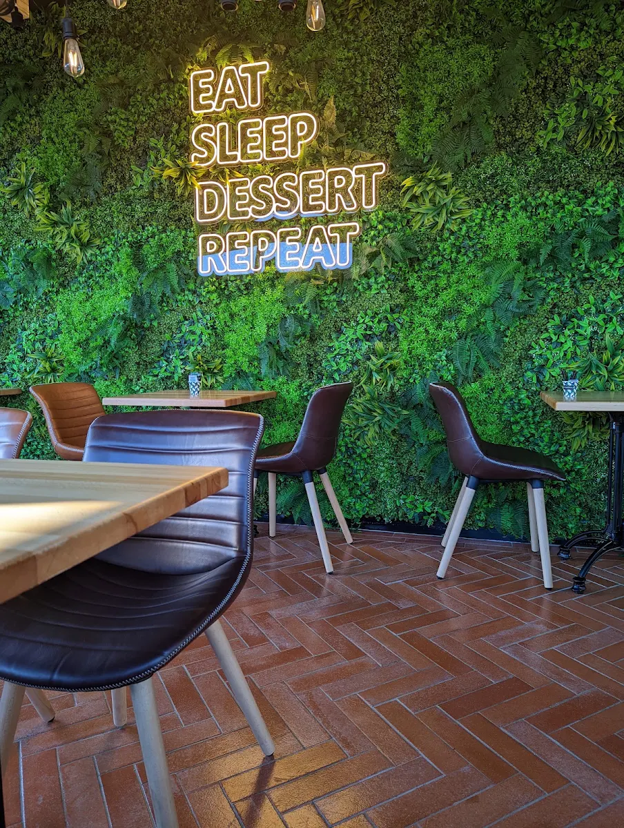Vibe, Oliver Brown Bowral