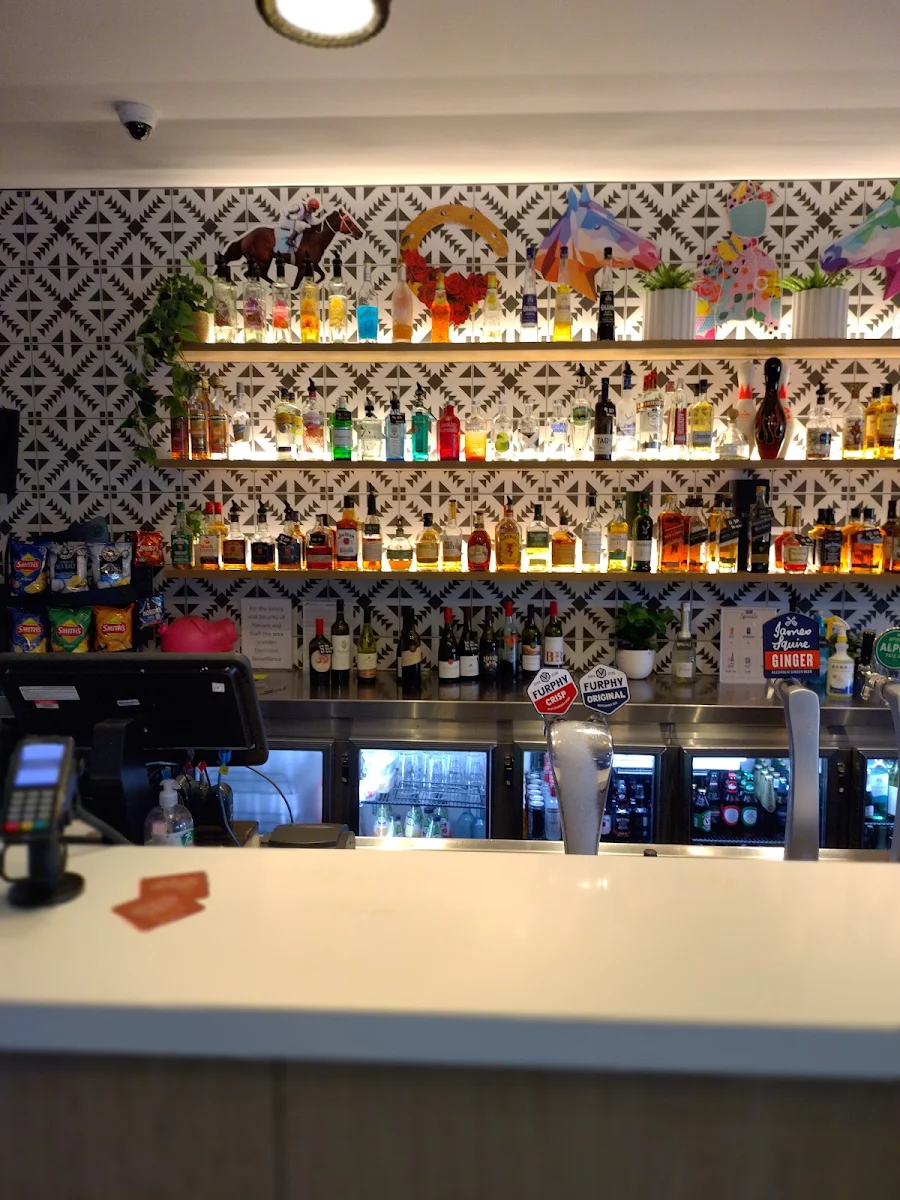 Vibe, Royal Hotel