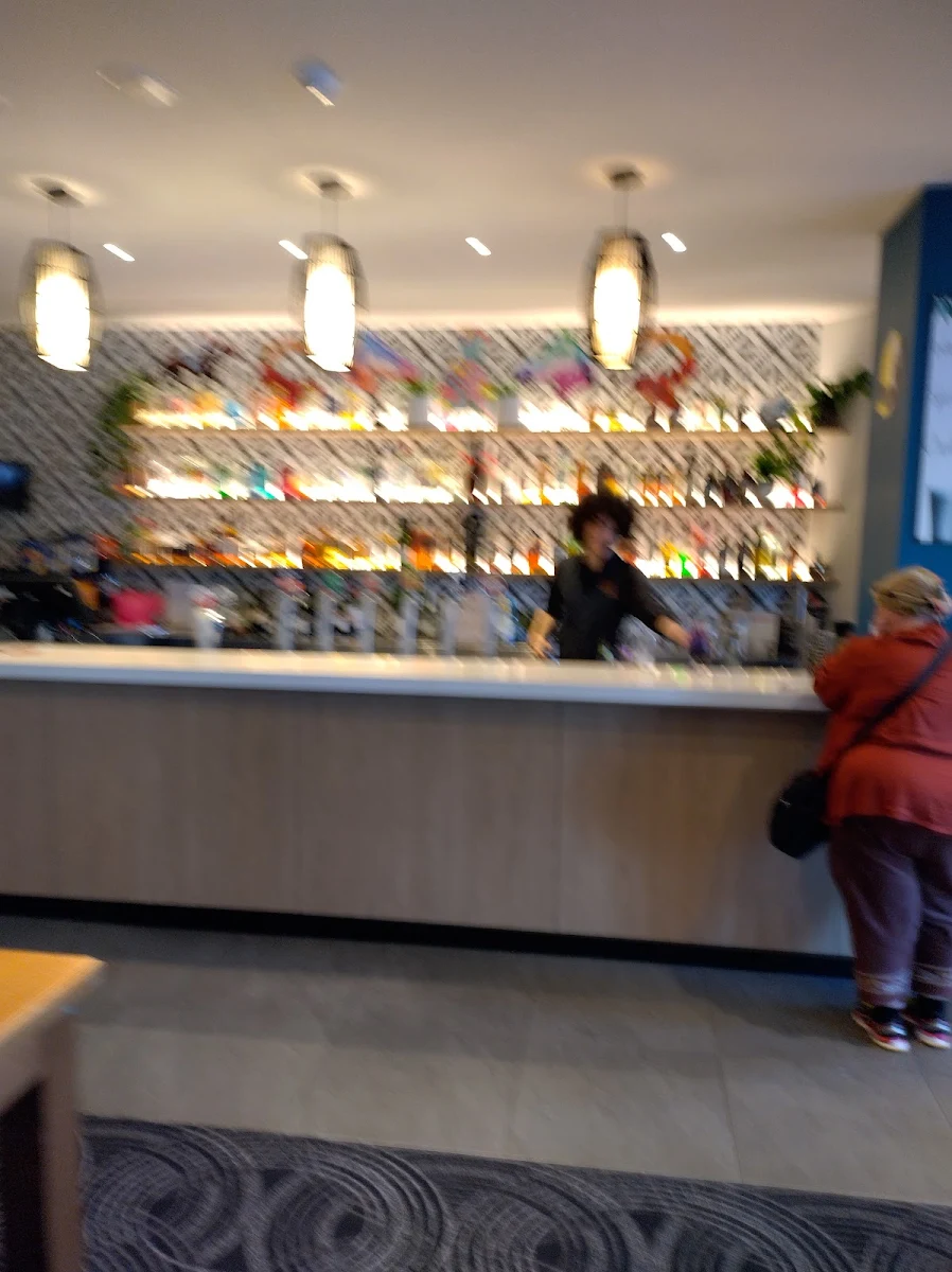 Vibe, Royal Hotel