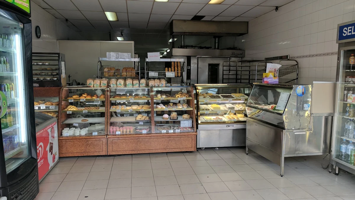 Vibe, KS Johnny Bakery