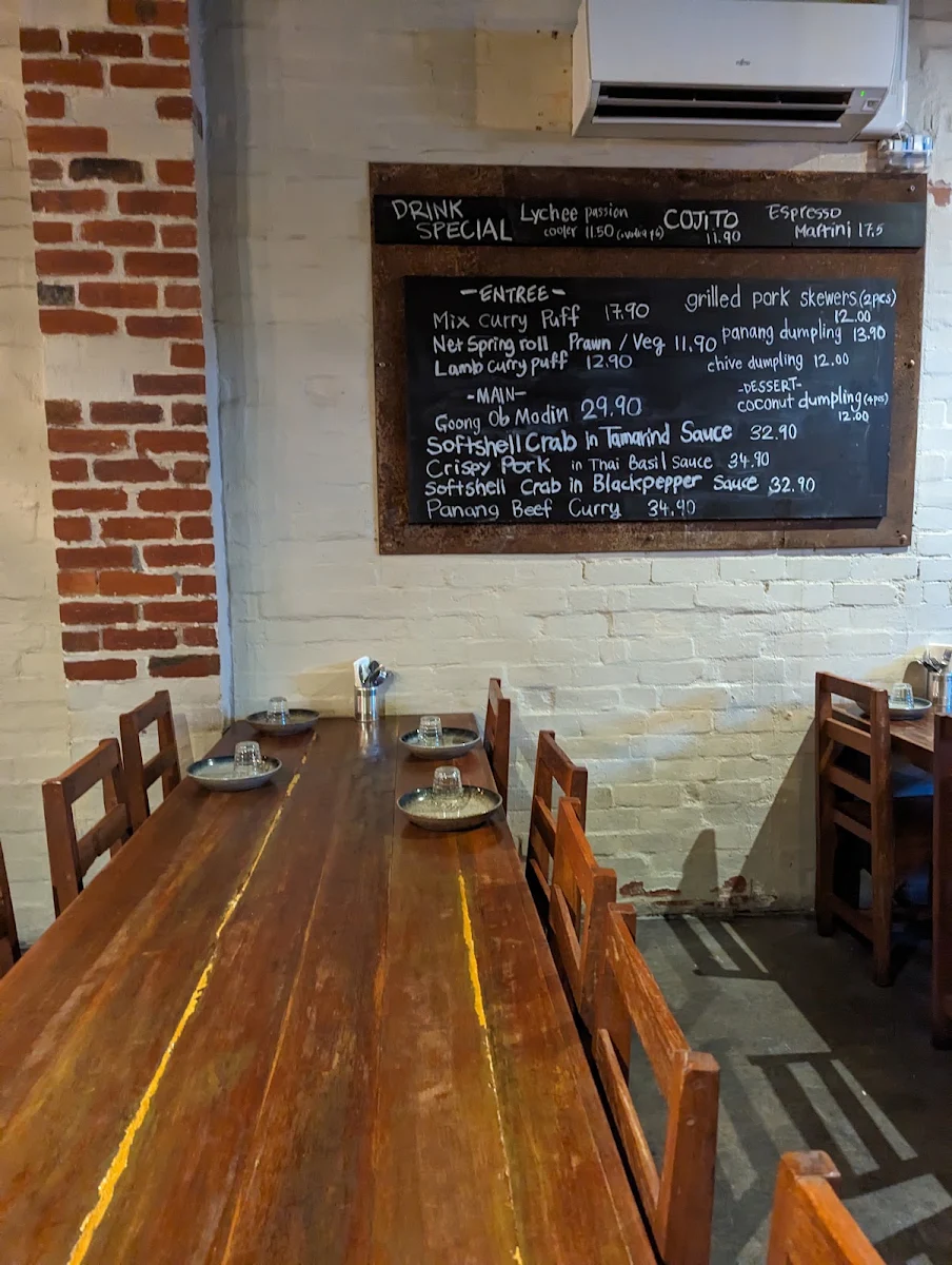 Menu, Khao San Road