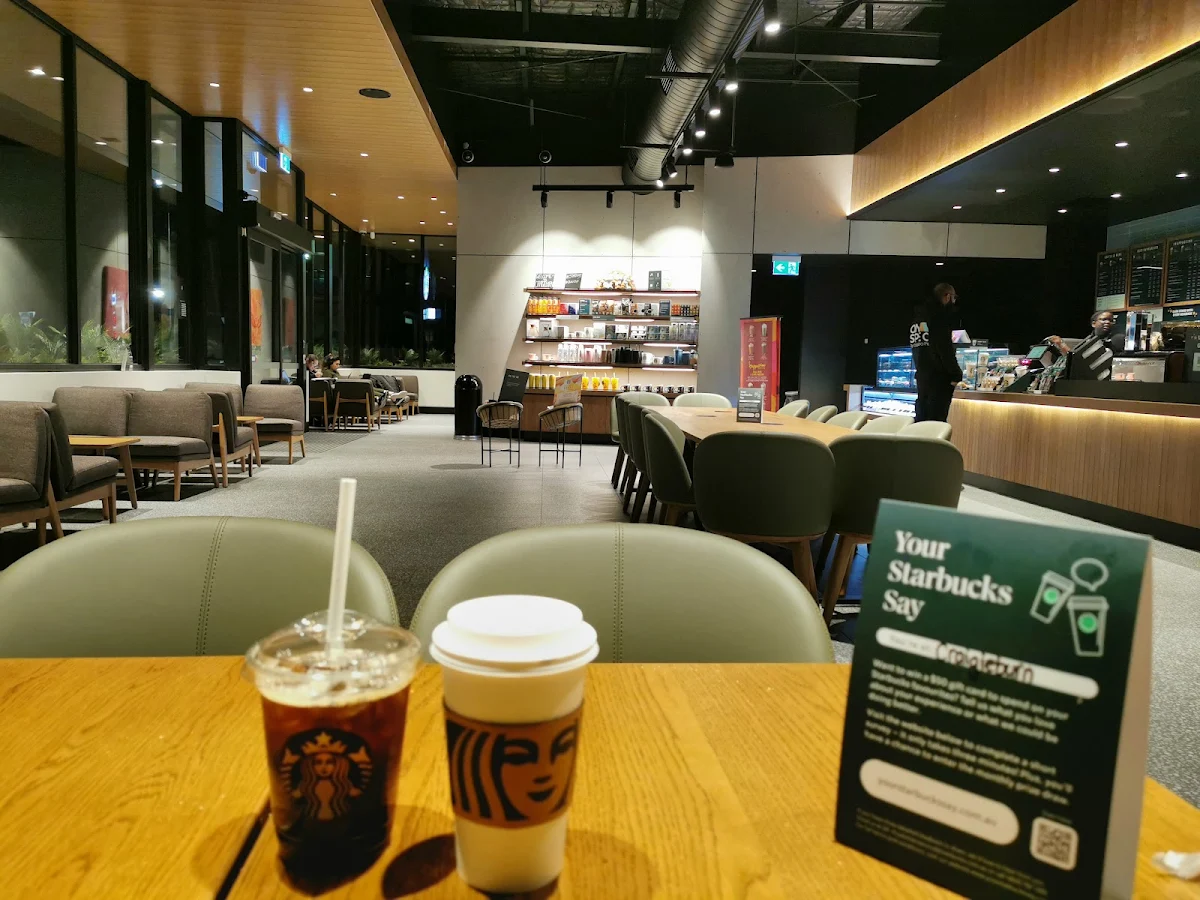 Food & drink, Starbucks Craigieburn