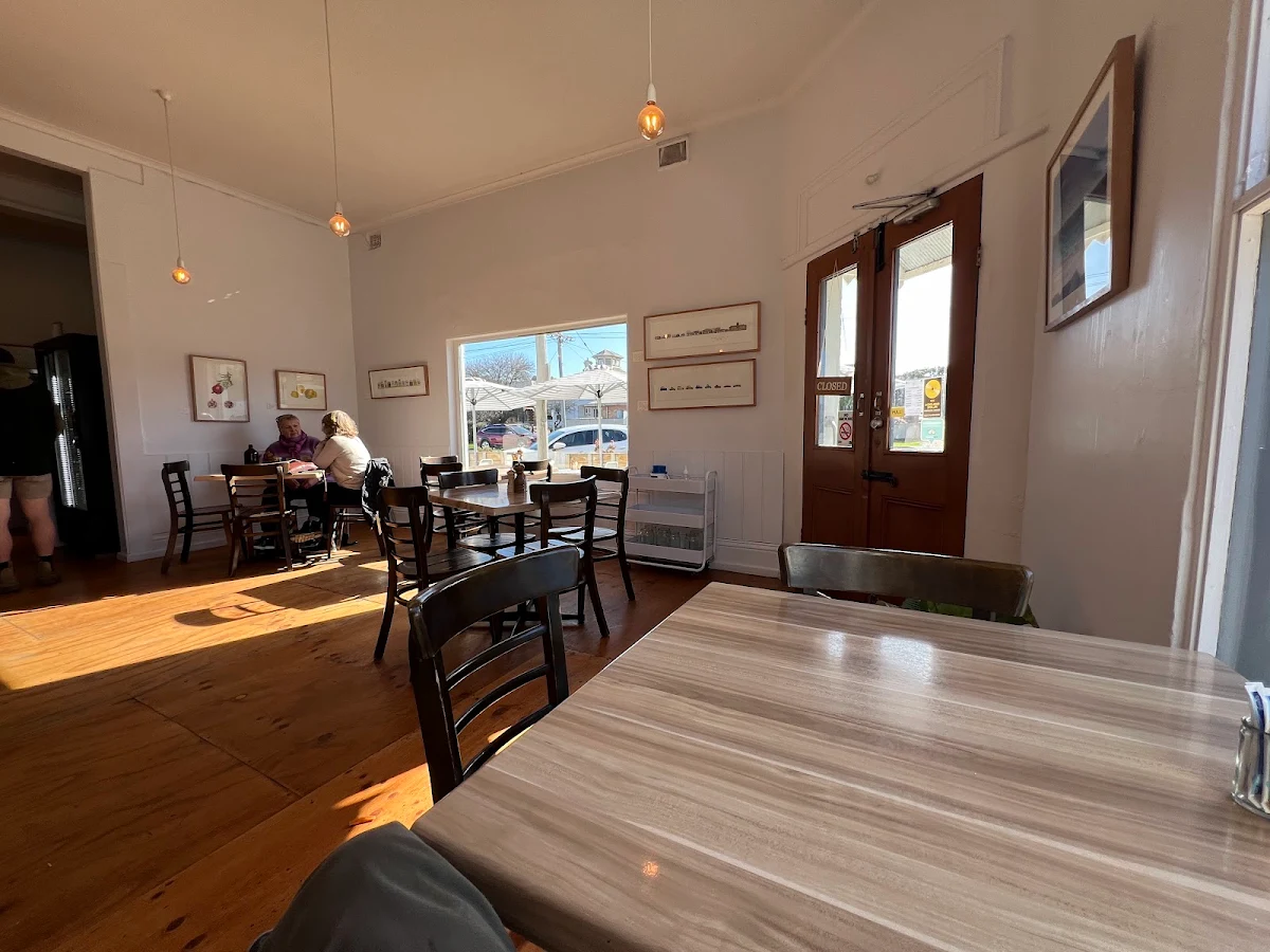 Vibe, Queenscliff General Store & Take Away