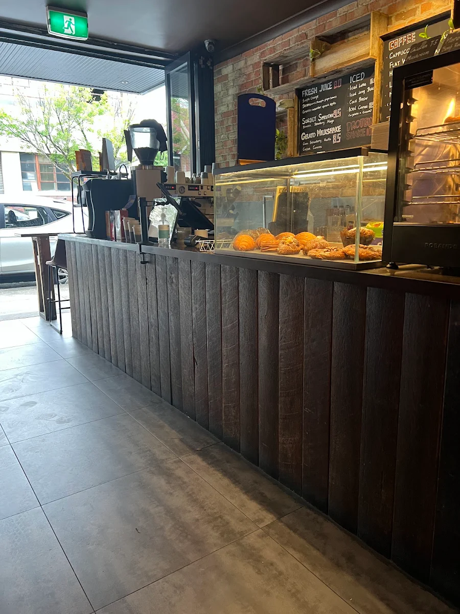 Vibe, Copper Cafe