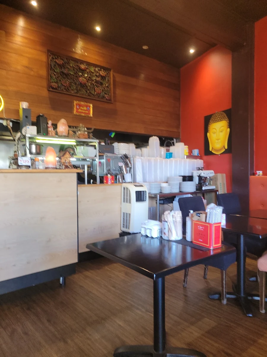 Vibe, Yummy Thai at Morisset