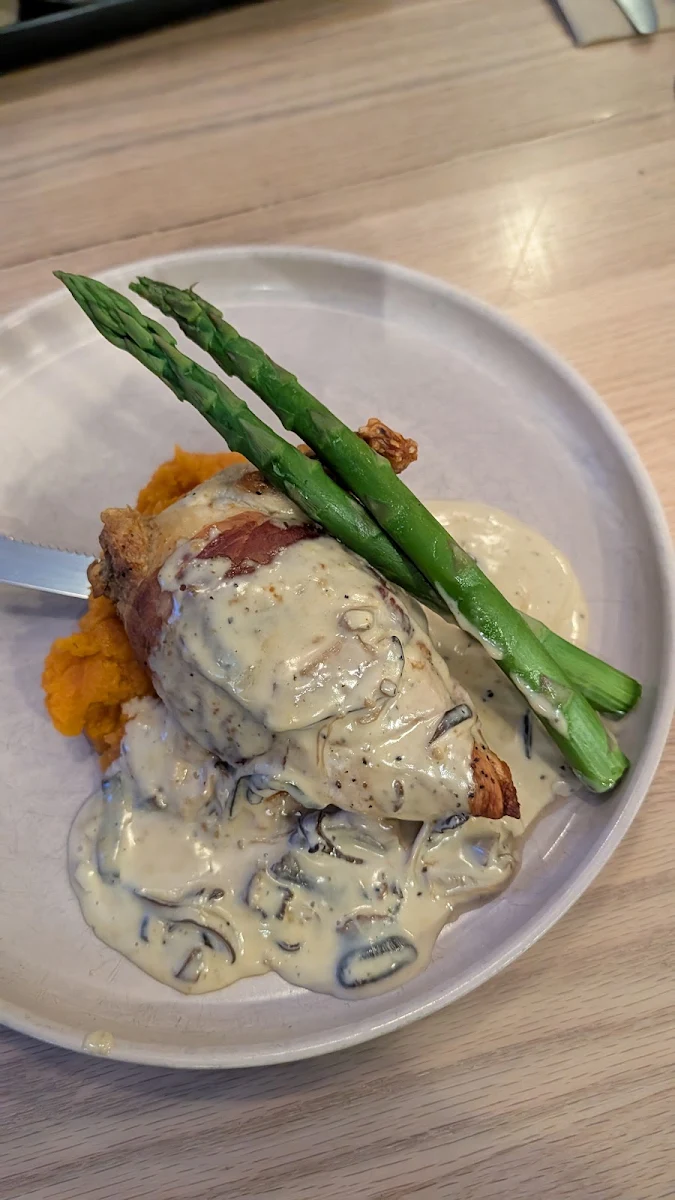 Food & drink, Boardwalk Tavern
