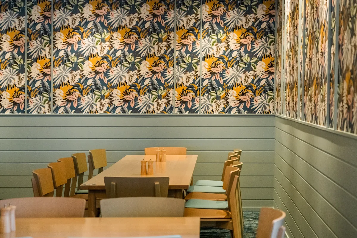 Vibe, Boardwalk Tavern