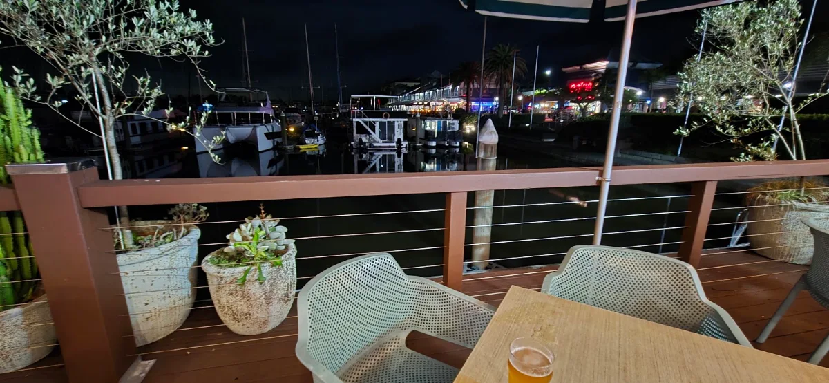 Vibe, Boardwalk Tavern
