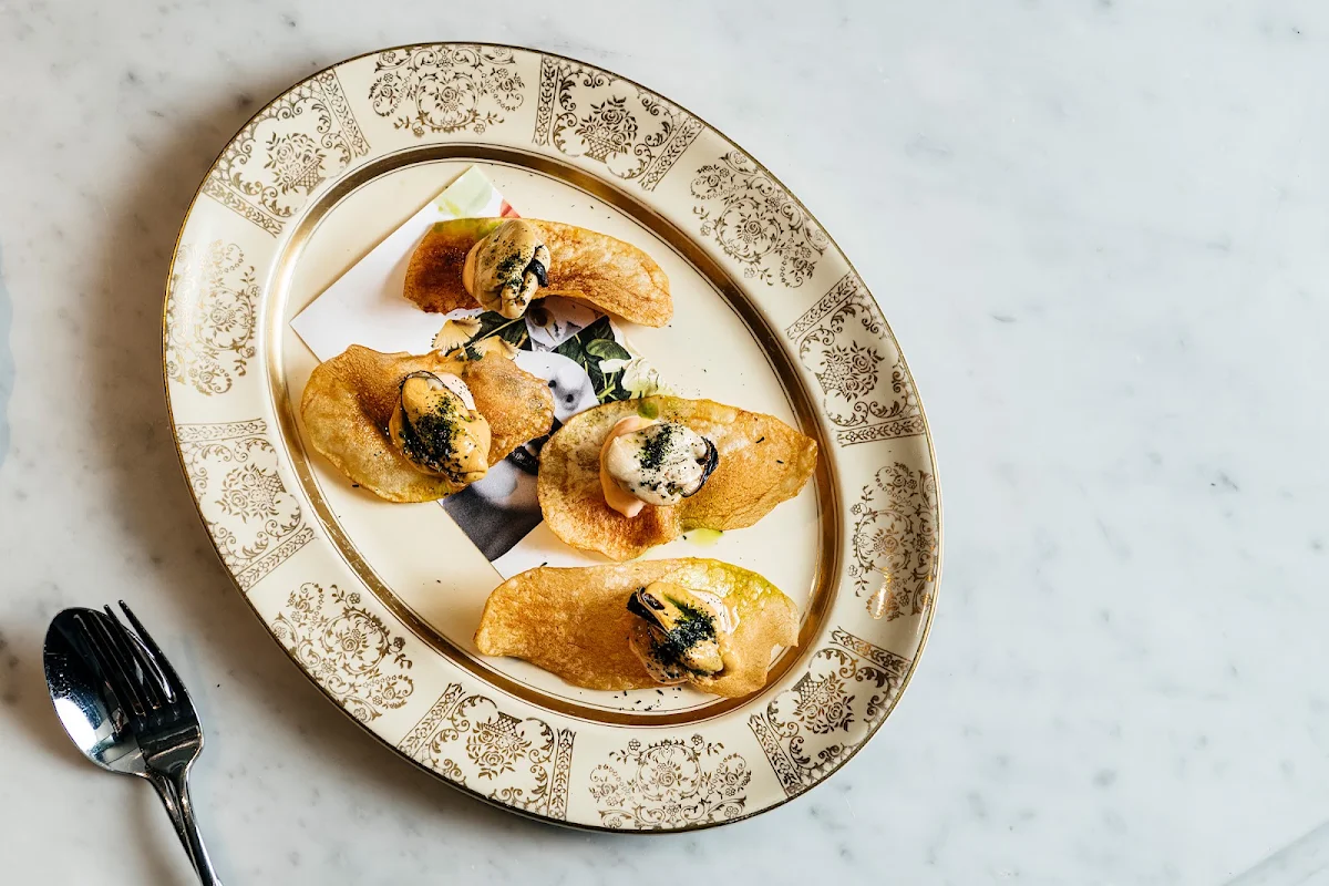 Food & drink, Dessous