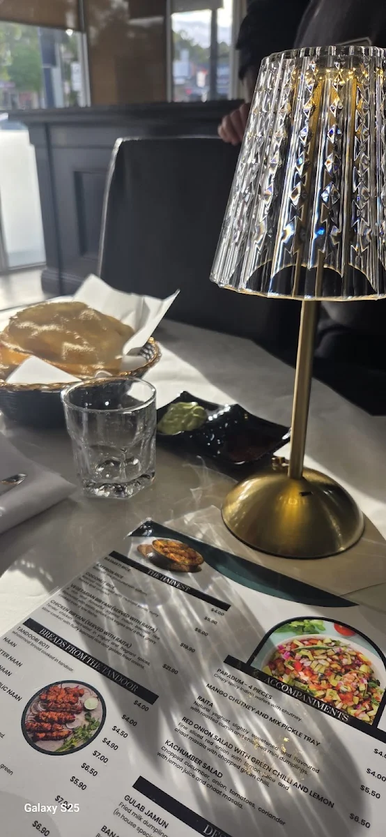 Menu, Chachaa Bhatija