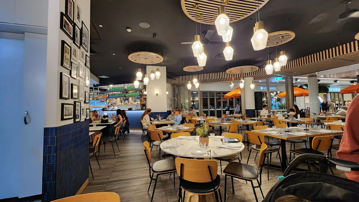 Vibe, Enzos Cucina Surfers Paradise