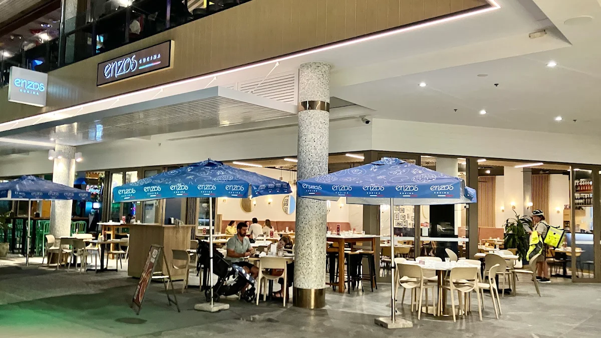 Vibe, Enzos Cucina Surfers Paradise