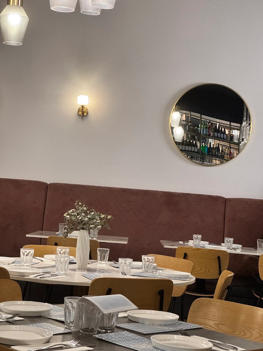 Vibe, Enzos Cucina Surfers Paradise