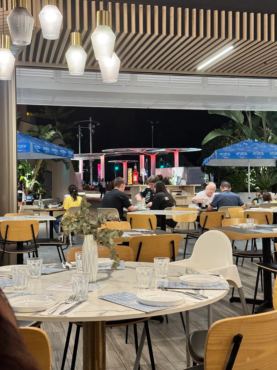 Vibe, Enzos Cucina Surfers Paradise