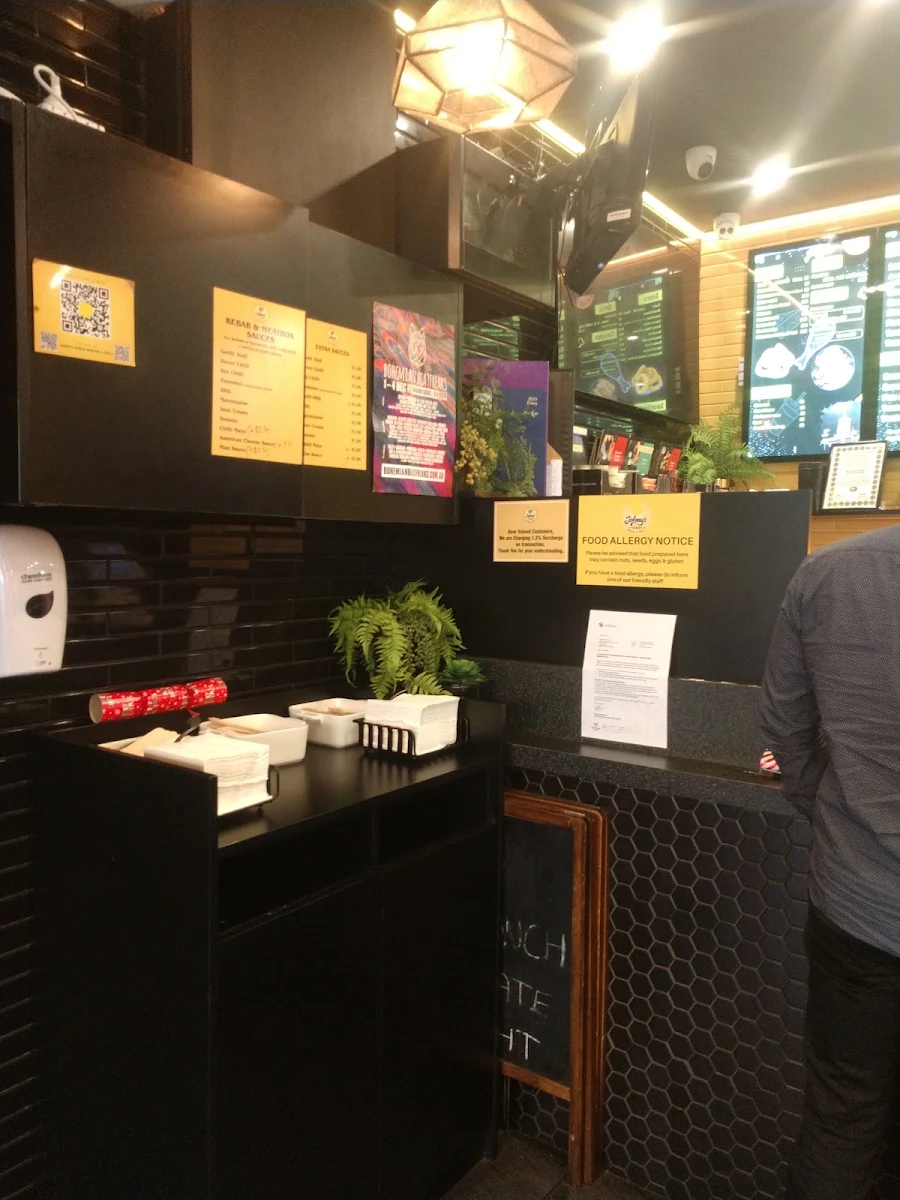 Vibe, JOHNY’S KEBAB BURGER & GRILL