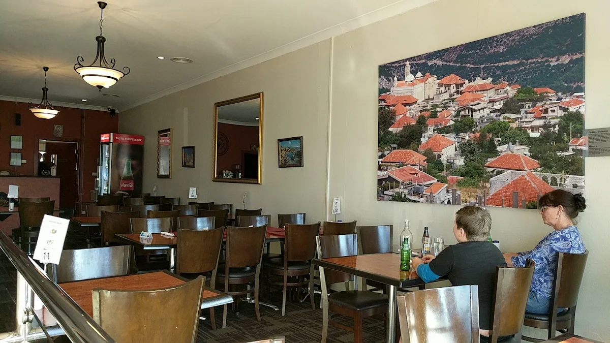 Vibe, Maalouf's Restaurant