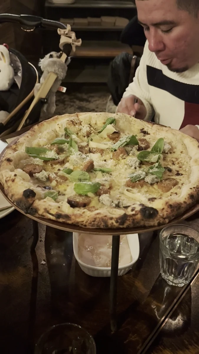 Vibe, Gigi Pizzeria