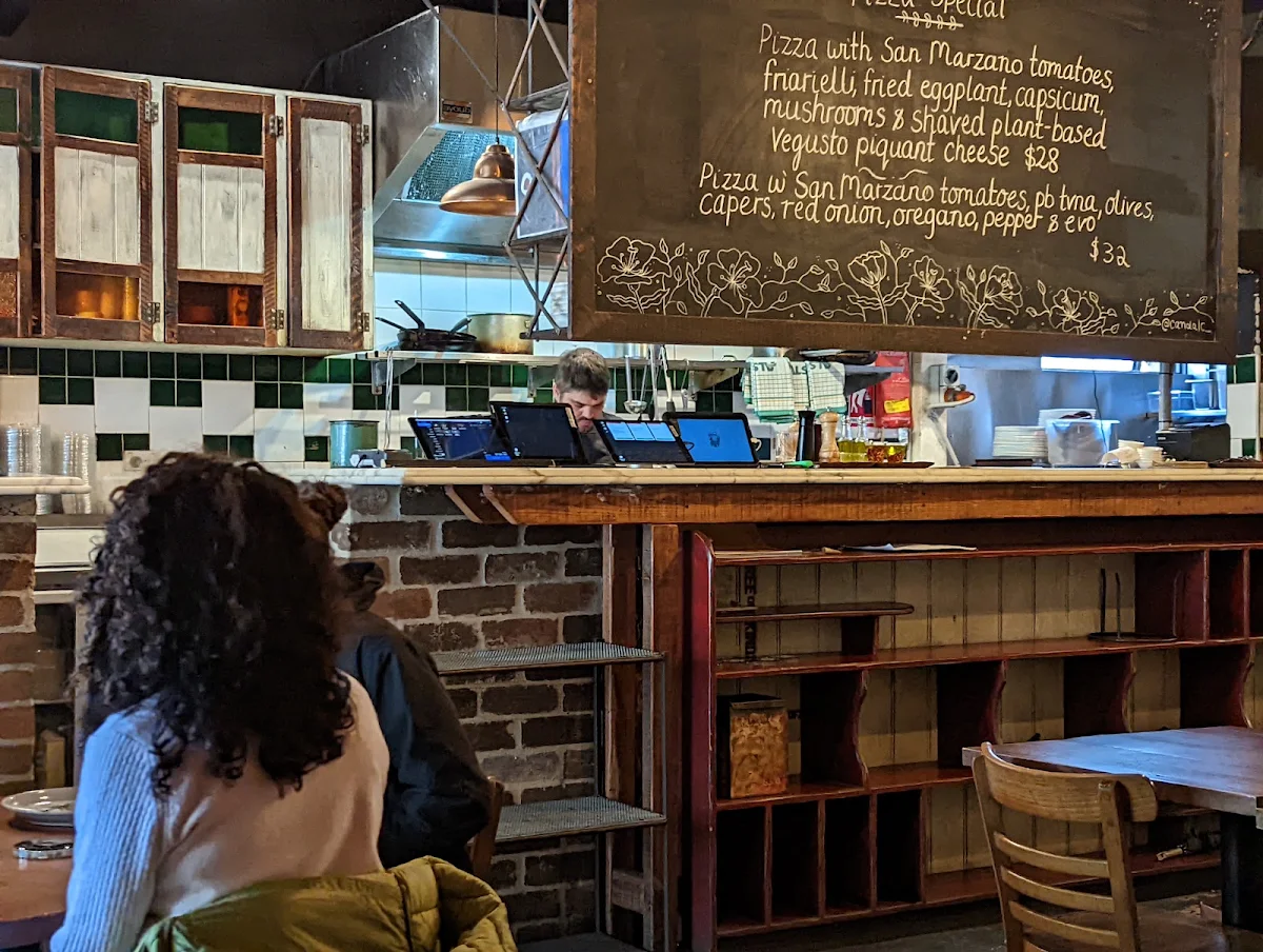 Vibe, Gigi Pizzeria