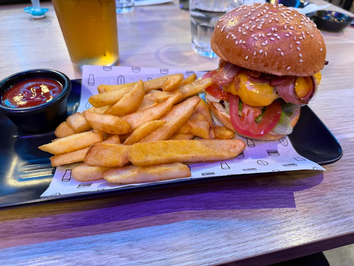 Food & drink, The Sporting Globe Bar & Grill Werribee