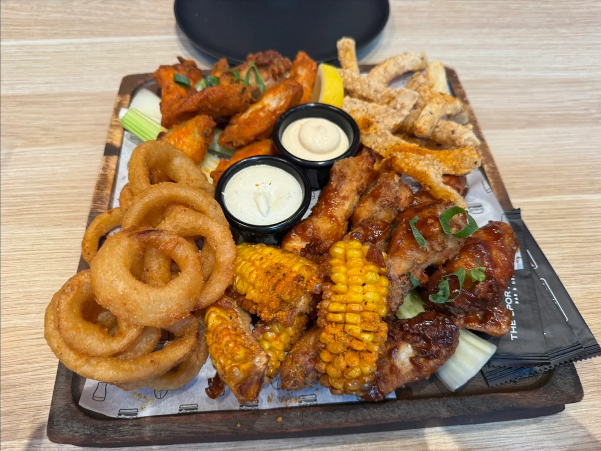 Food & drink, The Sporting Globe Bar & Grill Werribee