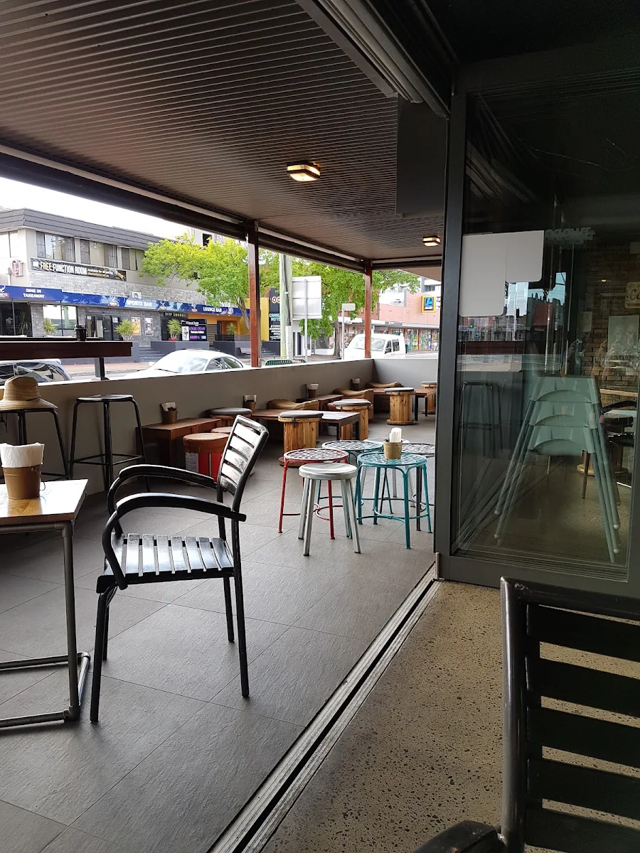 Vibe, Two Doors Up Cafe & Bar