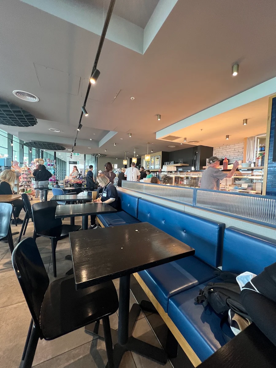 Vibe, Terrace Café