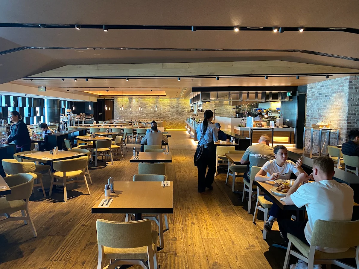 Vibe, Sailmaker Restaurant