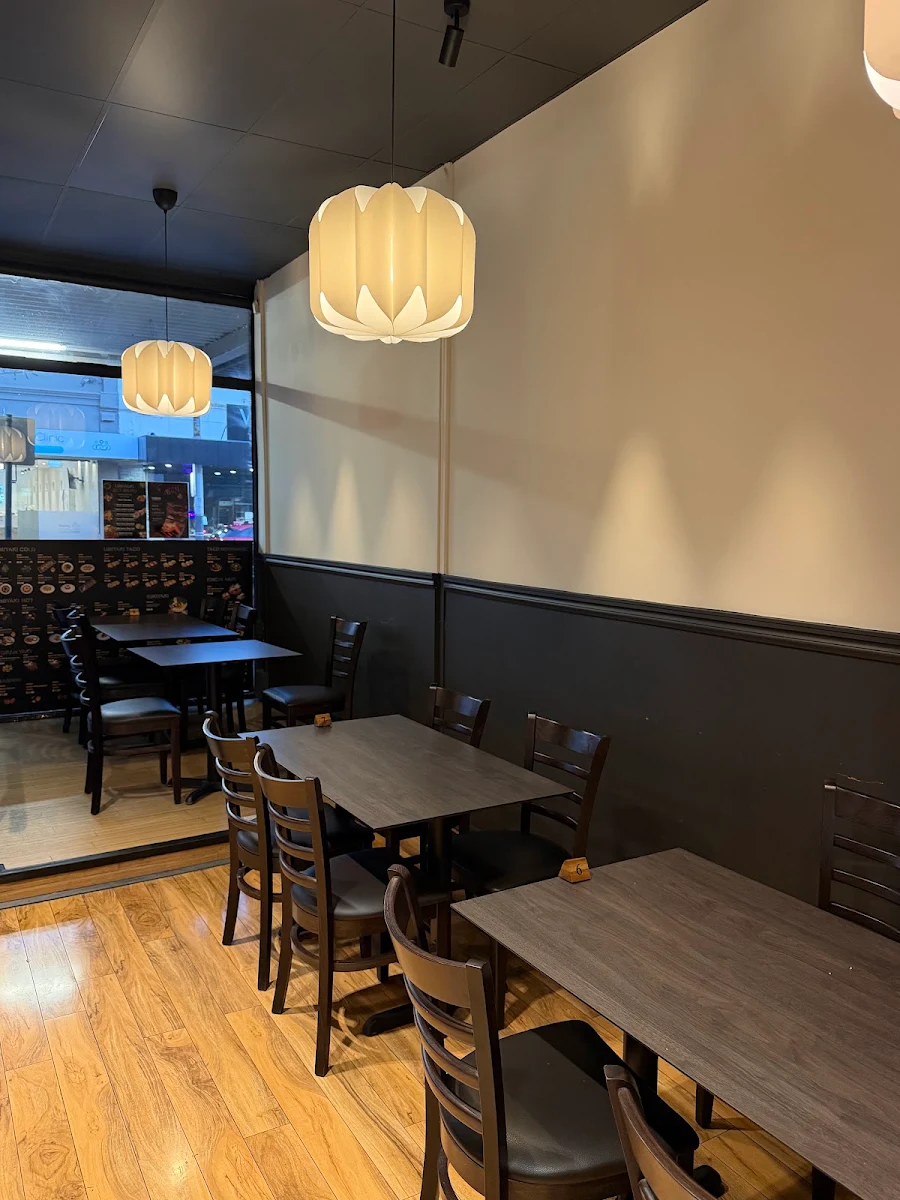 Vibe, Umiyaki (Malvern)