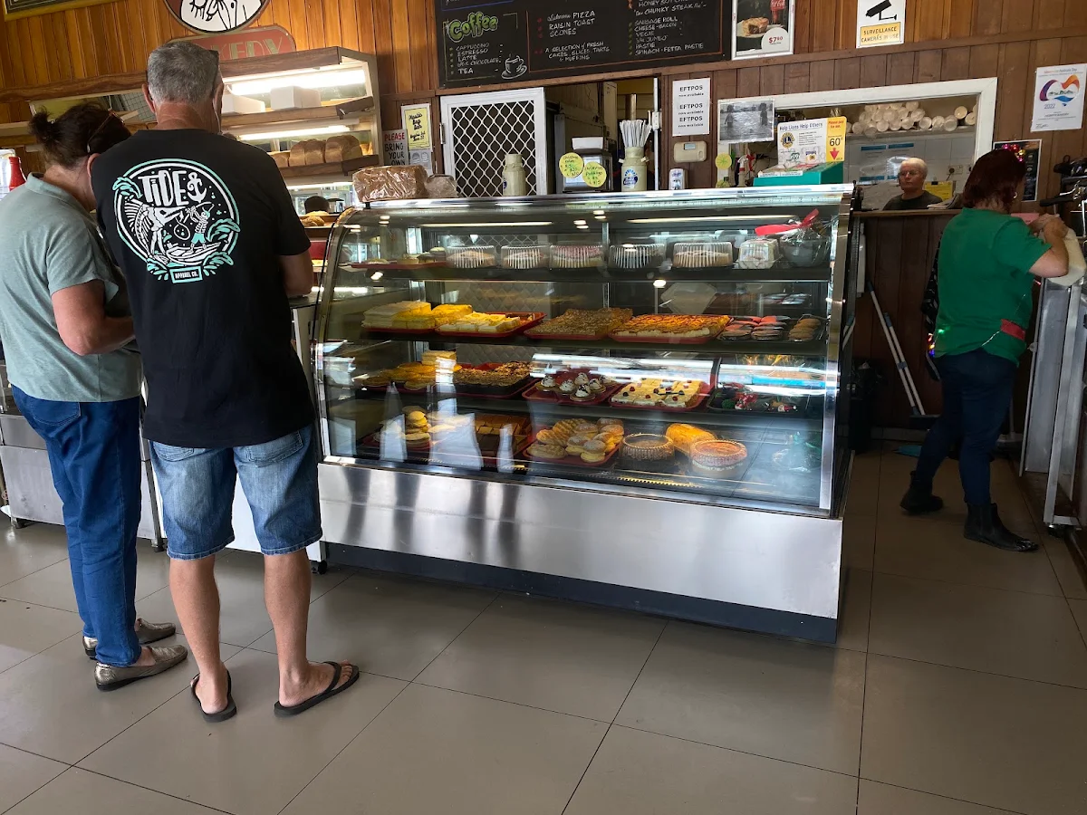 Vibe, Hebby's Bakery