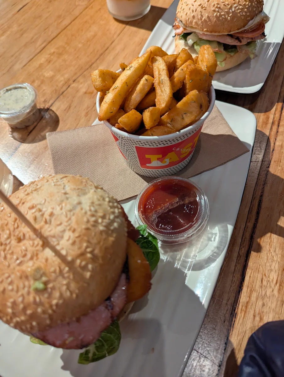 Food & drink, Grill'd Burgers - Gungahlin