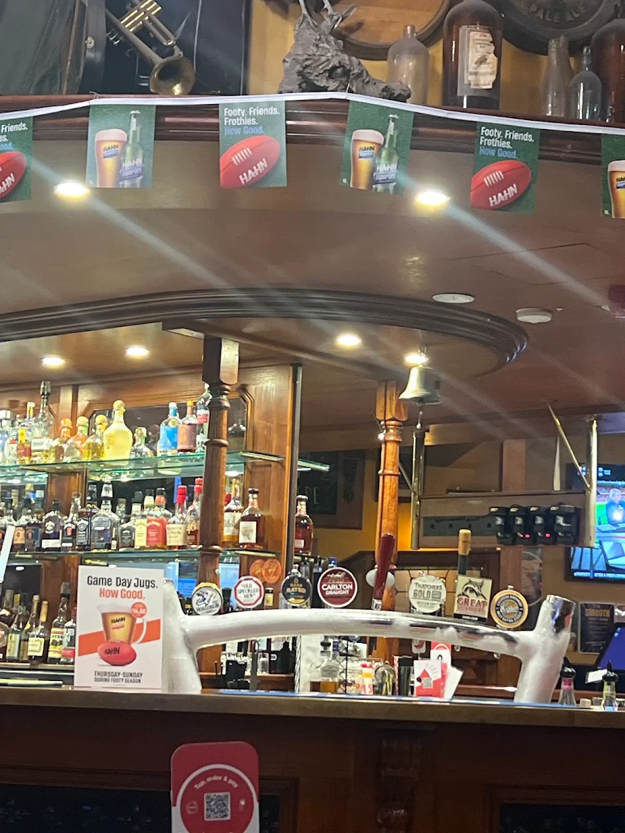 Vibe, The Rat & Parrot Bar