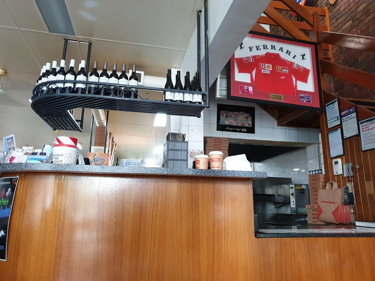 Vibe, La Porchetta | Best Italian Restaurant in Rosebud