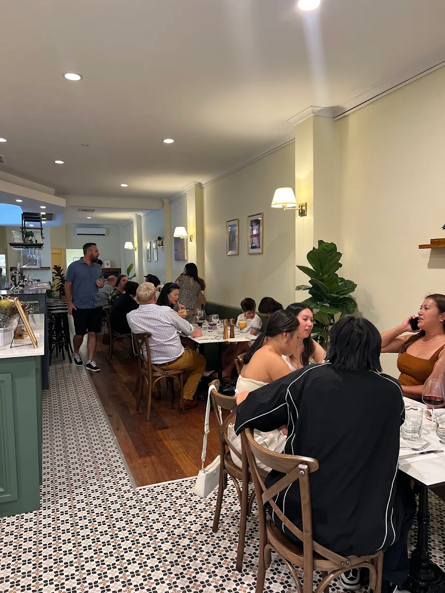 Vibe, Joie Cafe Bistro