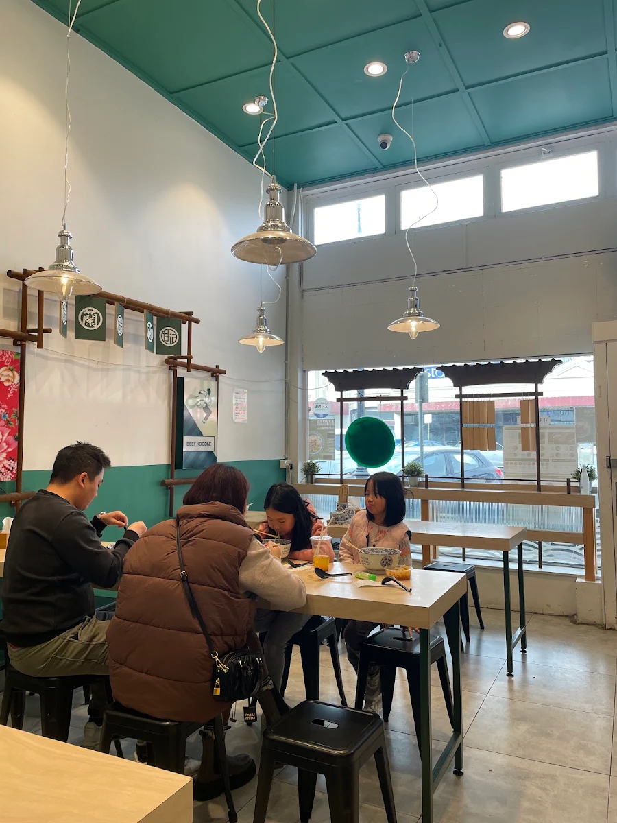 Vibe, Master Lanzhou Noodle Bar - Chinatown