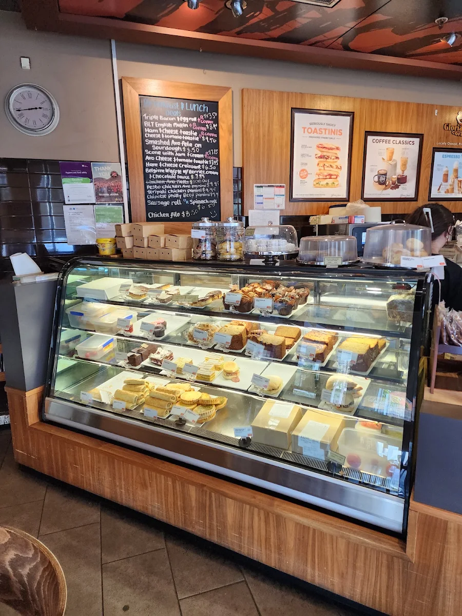 Vibe, Gloria Jean's Woodcroft