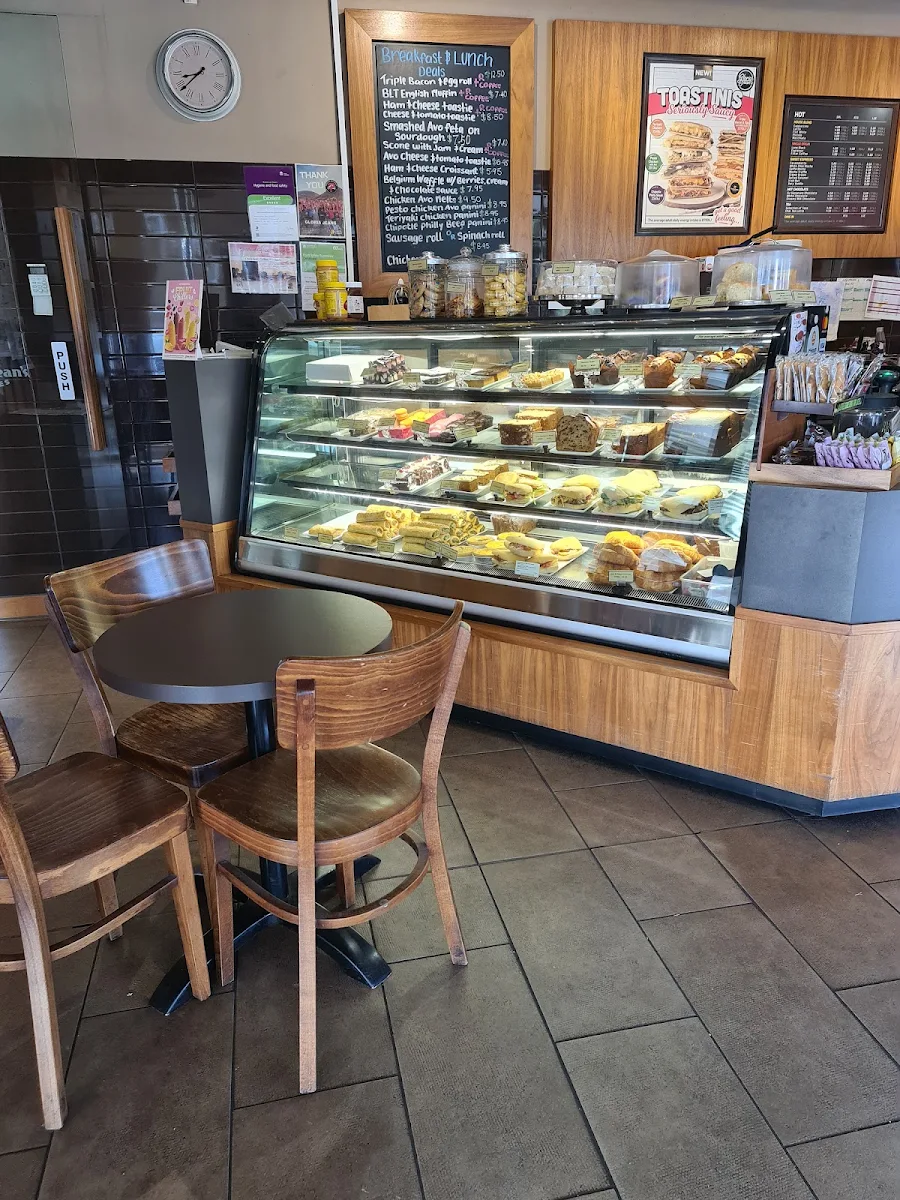 Vibe, Gloria Jean's Woodcroft