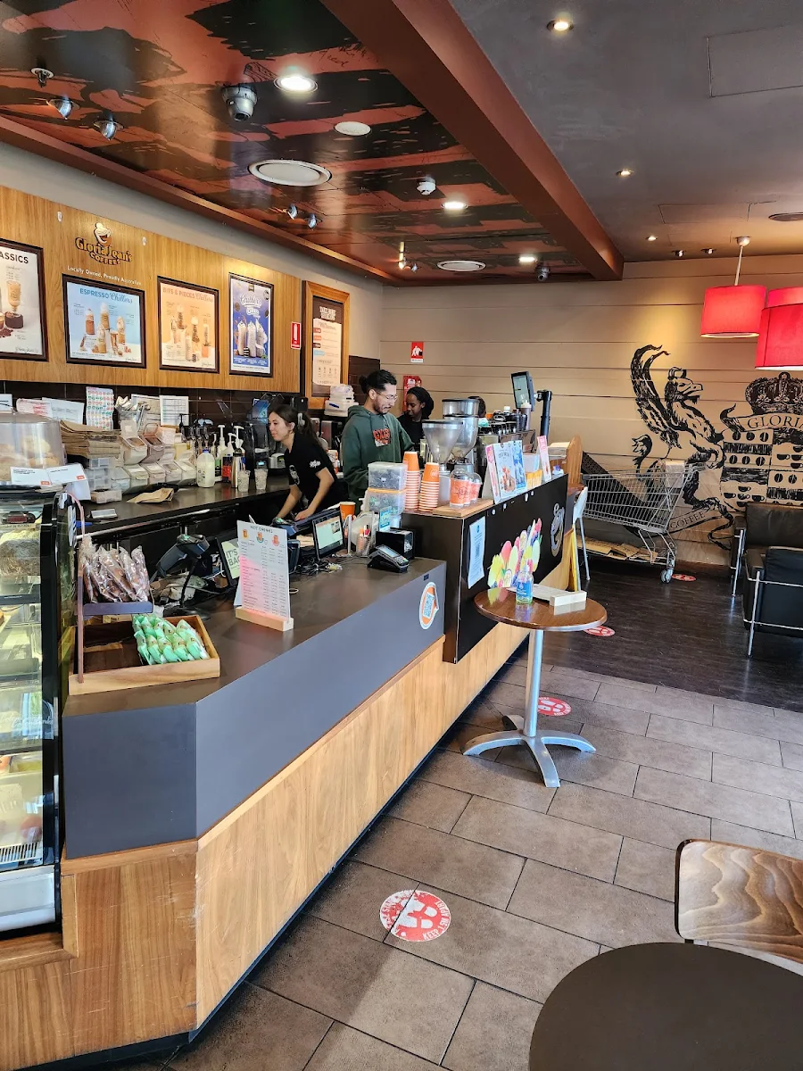 Vibe, Gloria Jean's Woodcroft