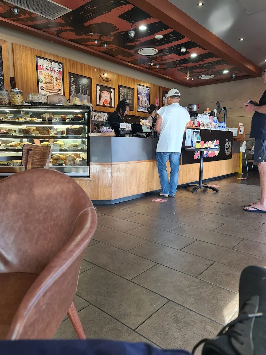 Vibe, Gloria Jean's Woodcroft